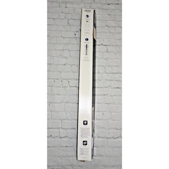 Grohe Essentials 32" Towel Bar, Starlight Chrome - Picture 3 of 10